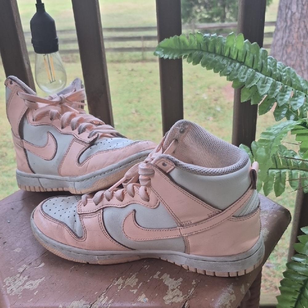 Women's High-Top Sneakers